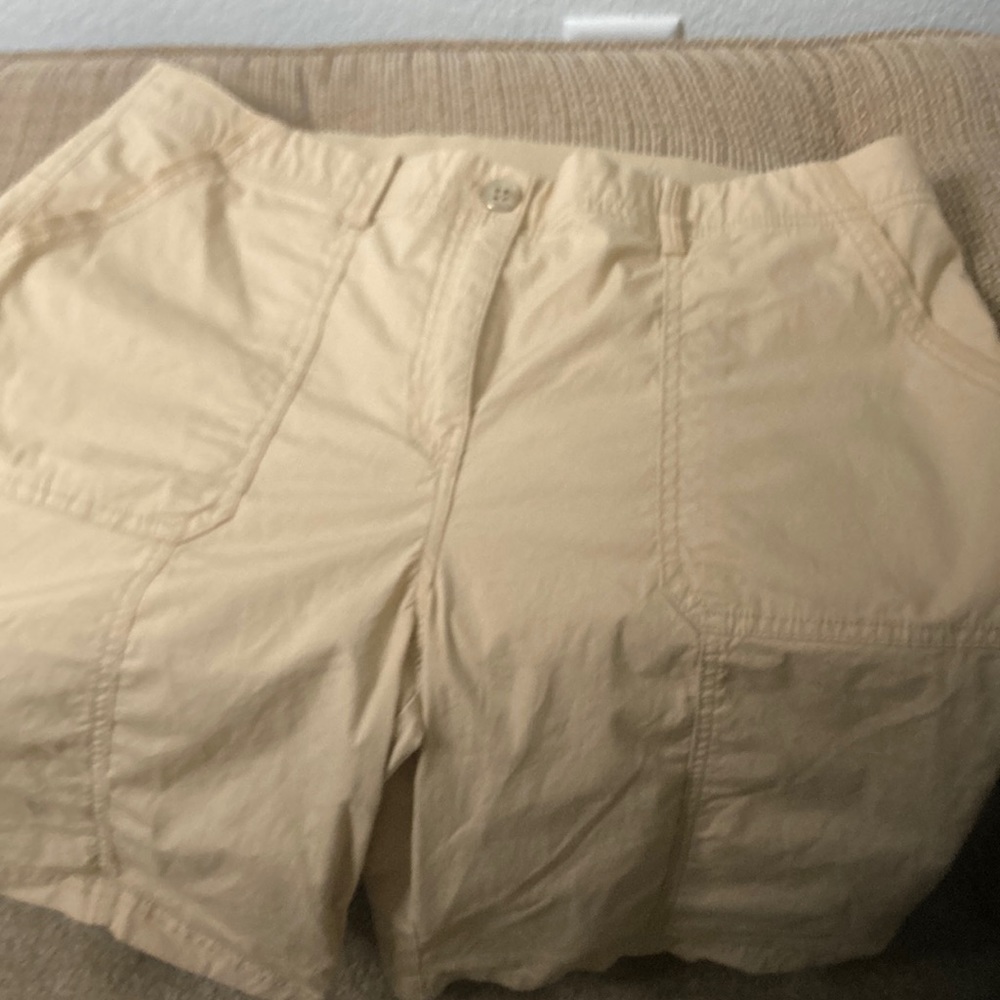 Chico size 2 beige shorts